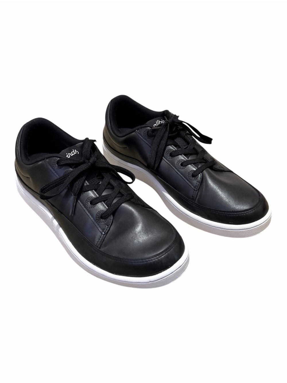 Allbirds Plant Pacer Comfort Sneakers Vegan Leather Low Top Black & White Size 9